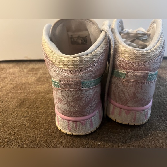 Kids Jordan Sneakers ‘ice cream’ style super unique size 5 - Picture 2 of 6